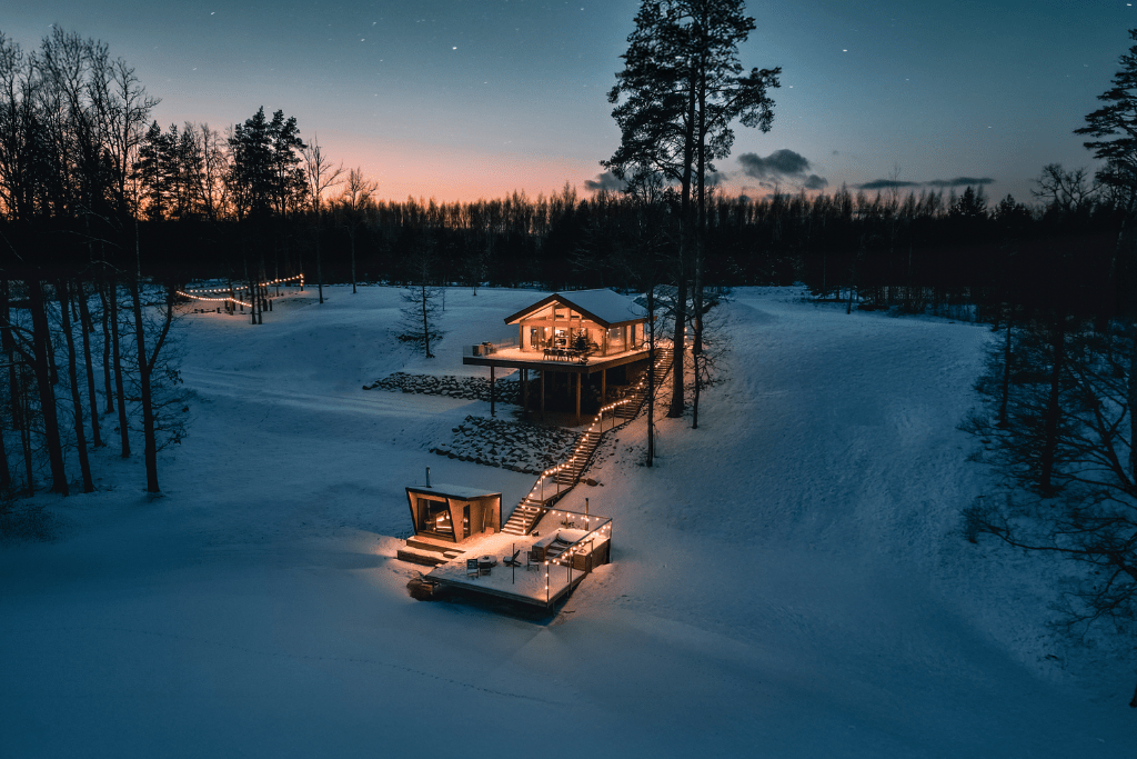 ODYL off-grid house in the winter
